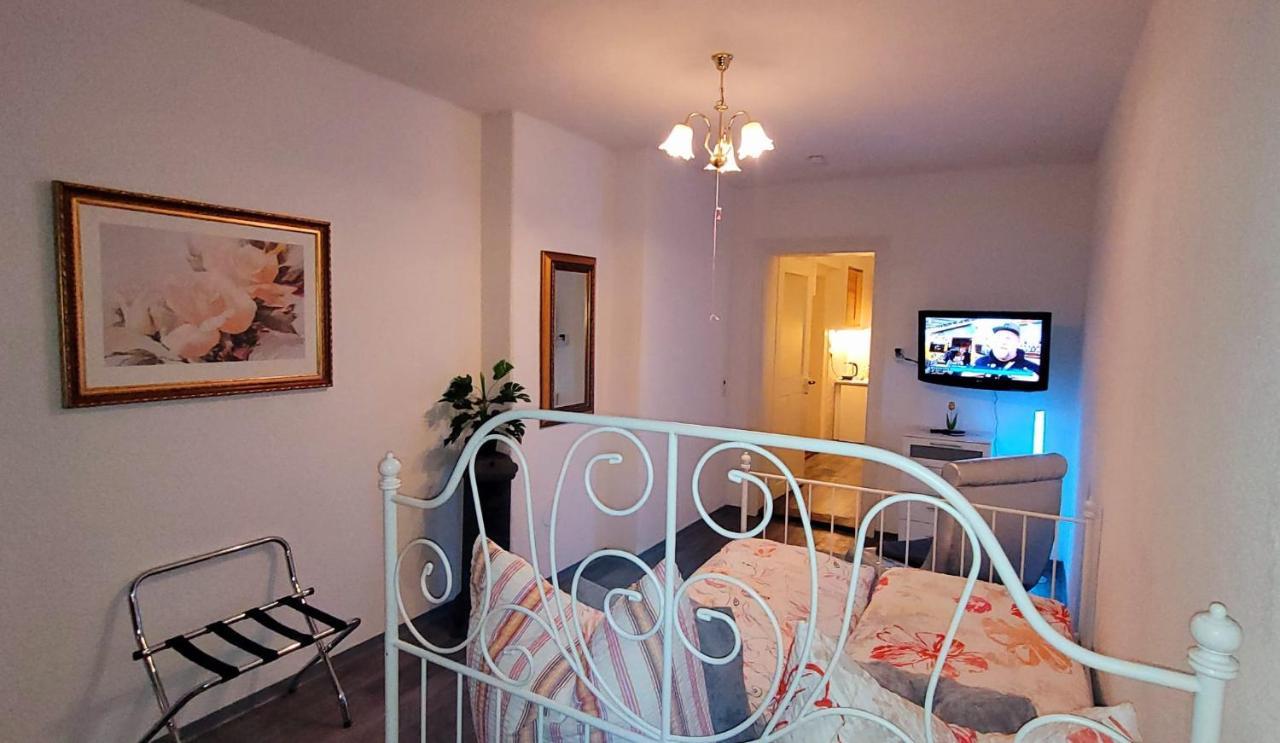 Privatzimmer Siebenlehn ภายนอก รูปภาพ